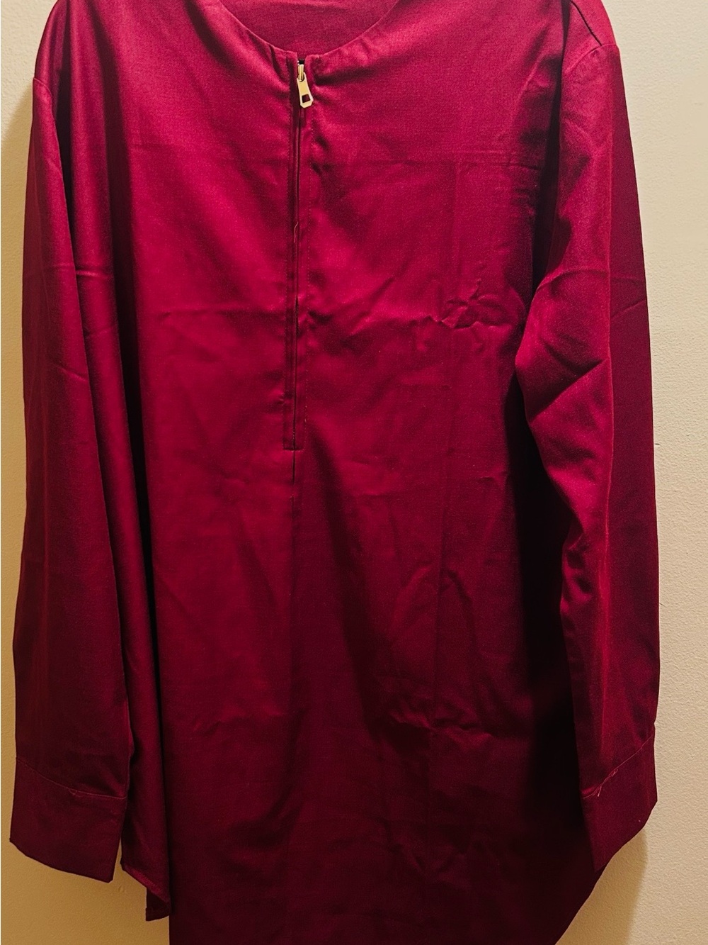 Women's Long Sleeve Zip-Back Tunic Top in Deep Berry